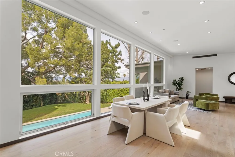 15641 Meadowgate Encino, CA 91436