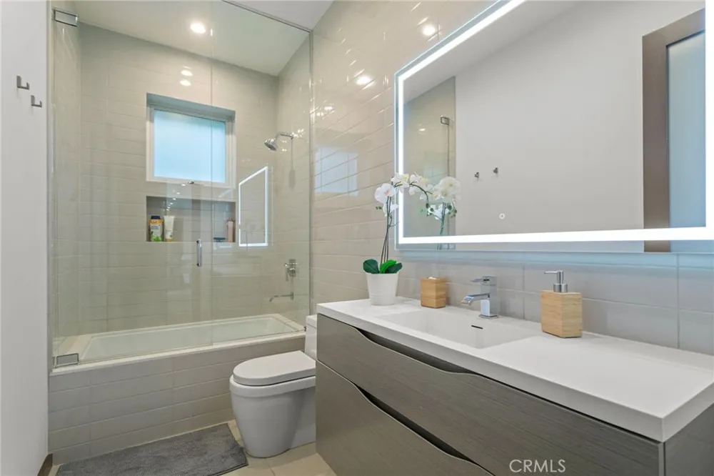 15641 Meadowgate Encino, CA 91436