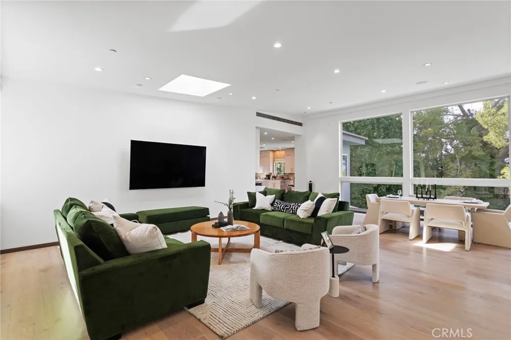 15641 Meadowgate Encino, CA 91436