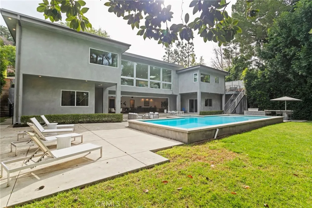 15641 Meadowgate Encino, CA 91436