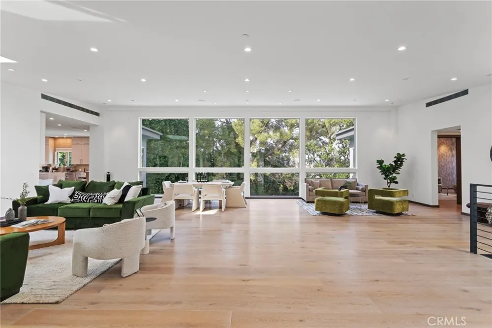 15641 Meadowgate Encino, CA 91436