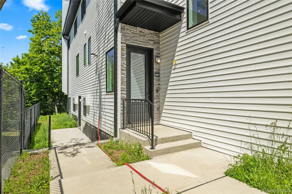 37 Ewing Avenue #201 Spring Valley, NY 10977