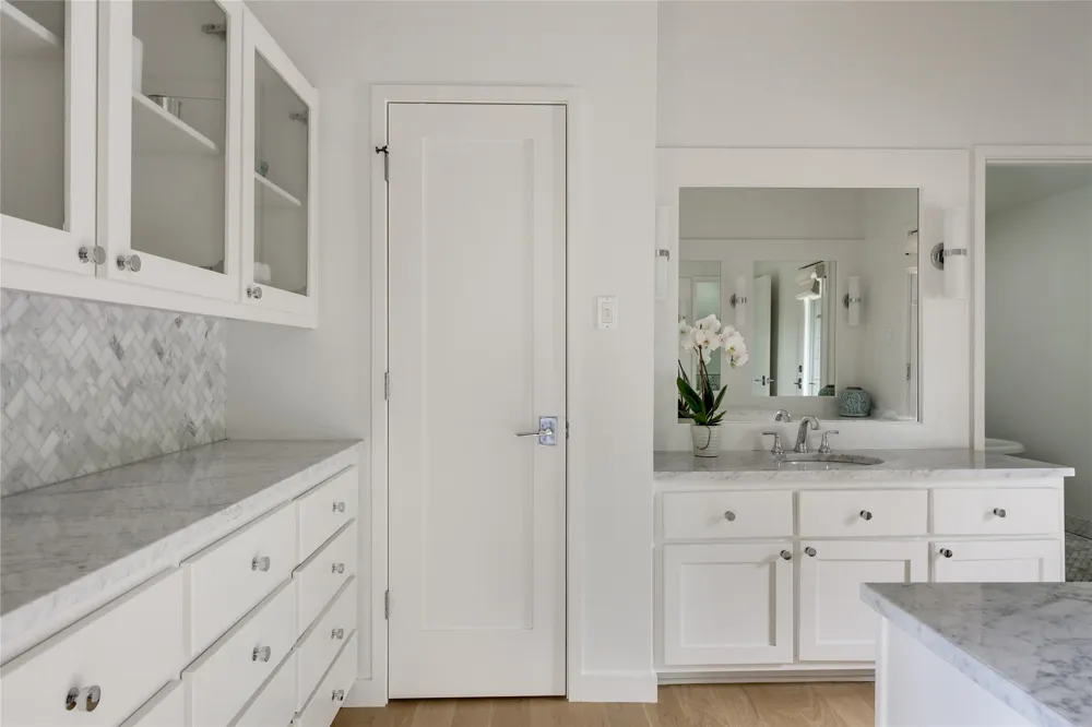 5801 Valley Circle Austin, TX 78731