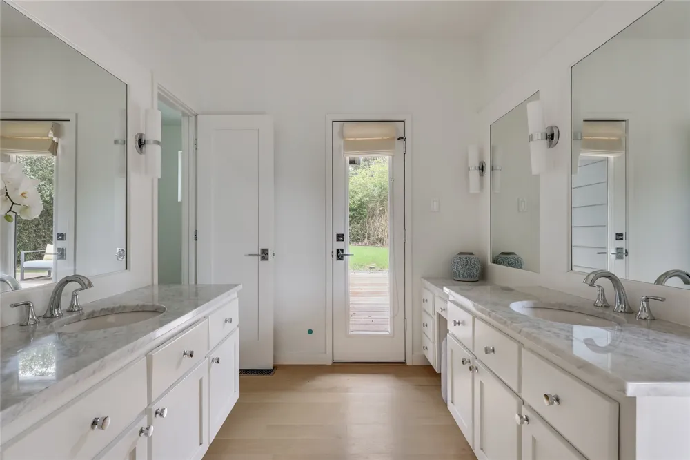 5801 Valley Circle Austin, TX 78731