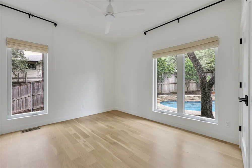 5801 Valley Circle Austin, TX 78731