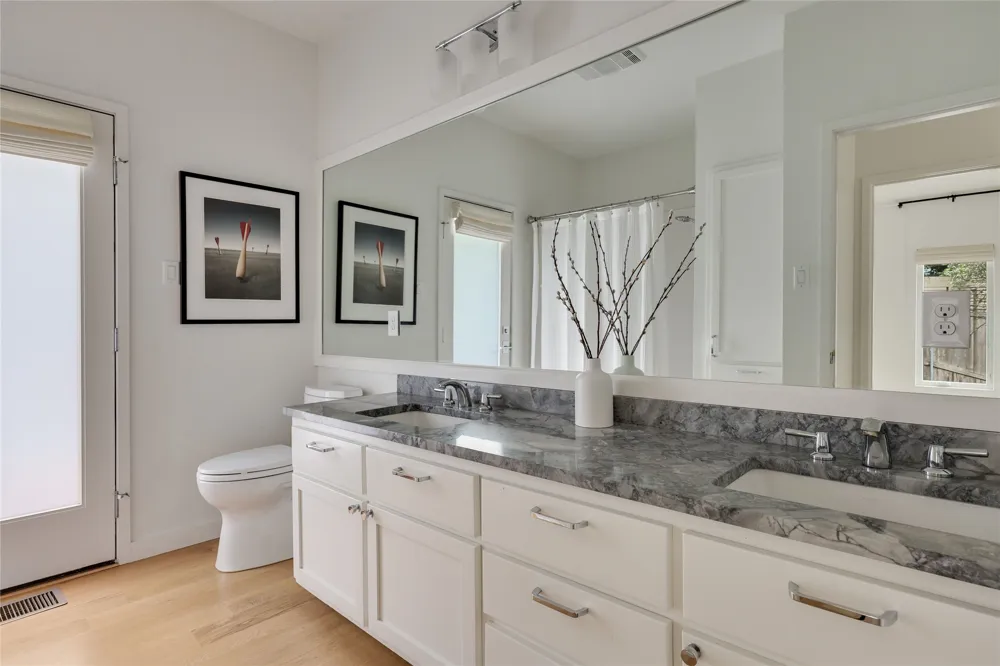 5801 Valley Circle Austin, TX 78731