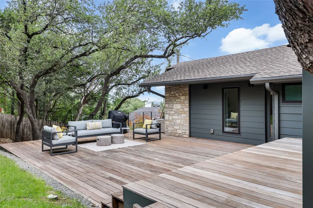 5801 Valley Circle Austin, TX 78731
