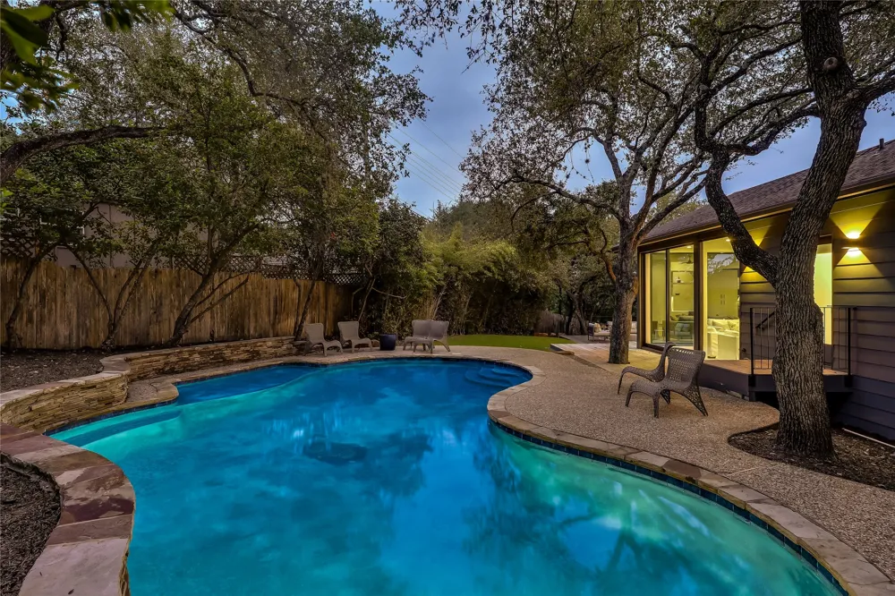5801 Valley Circle Austin, TX 78731