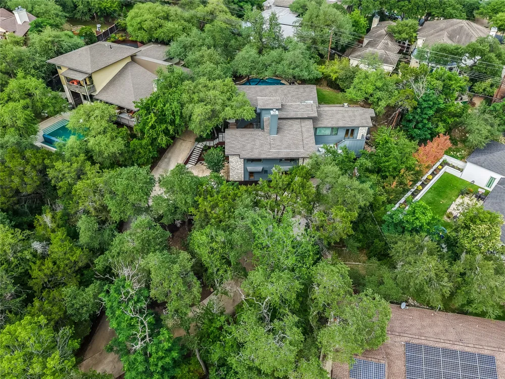 5801 Valley Circle Austin, TX 78731