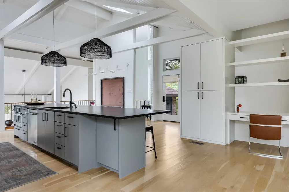 5801 Valley Circle Austin, TX 78731