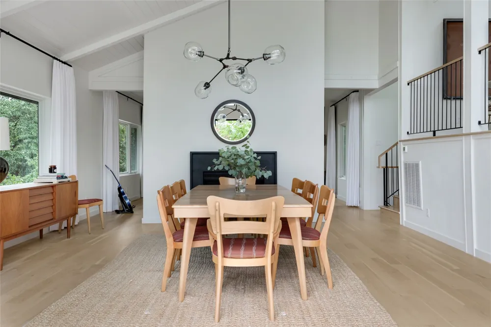 5801 Valley Circle Austin, TX 78731