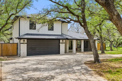 607 Liveoak Drive