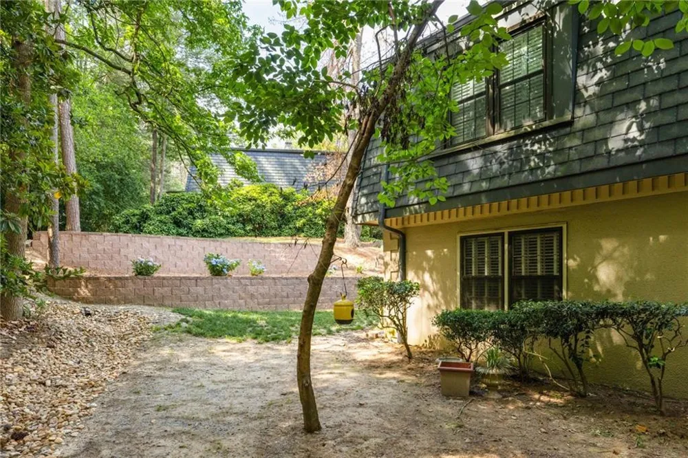 22 Glenald Way Atlanta, GA 30327