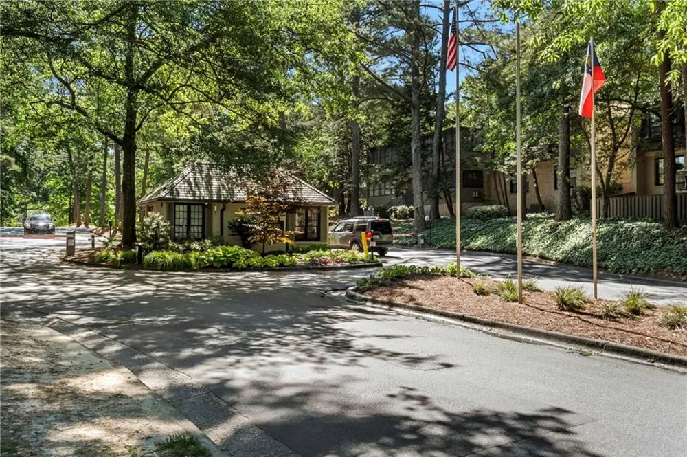 22 Glenald Way Atlanta, GA 30327