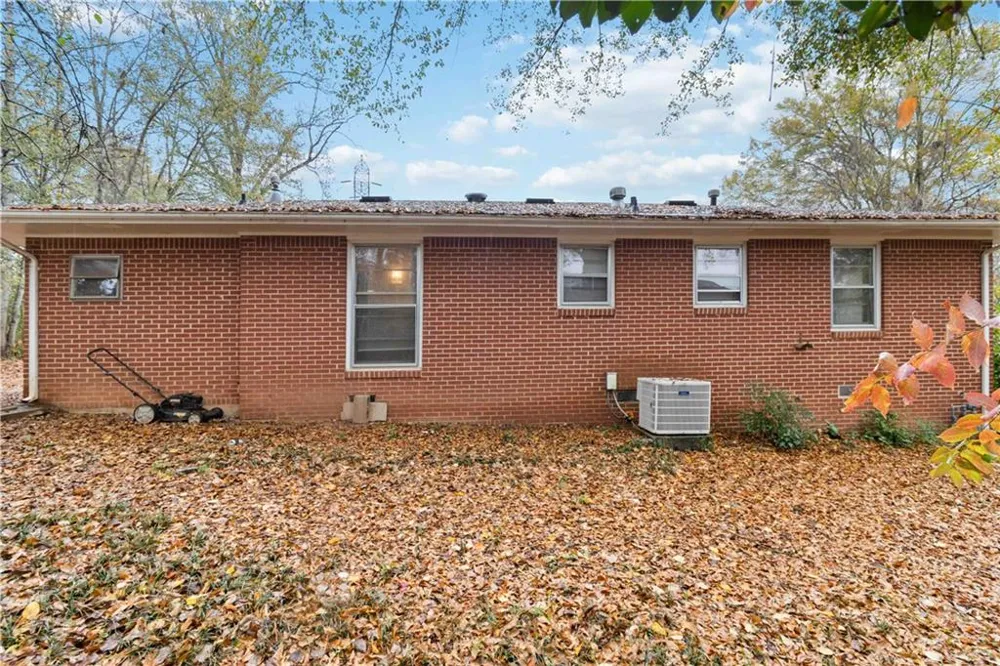 913 Longleaf Drive Forest Park, GA 30297