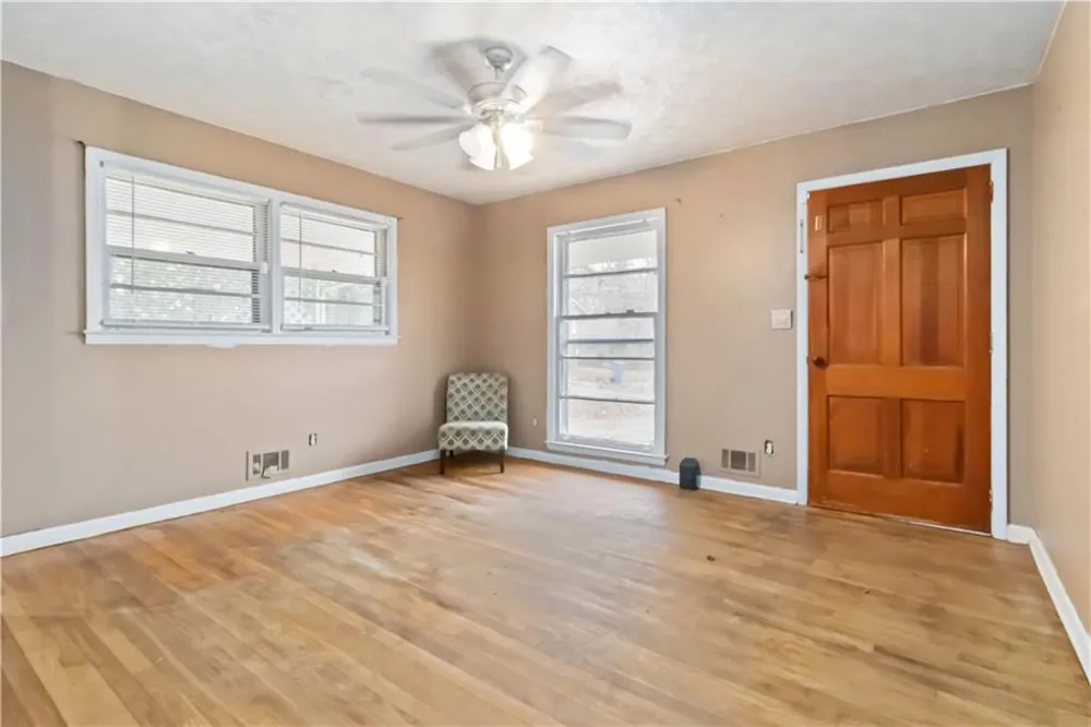 913 Longleaf Drive Forest Park, GA 30297