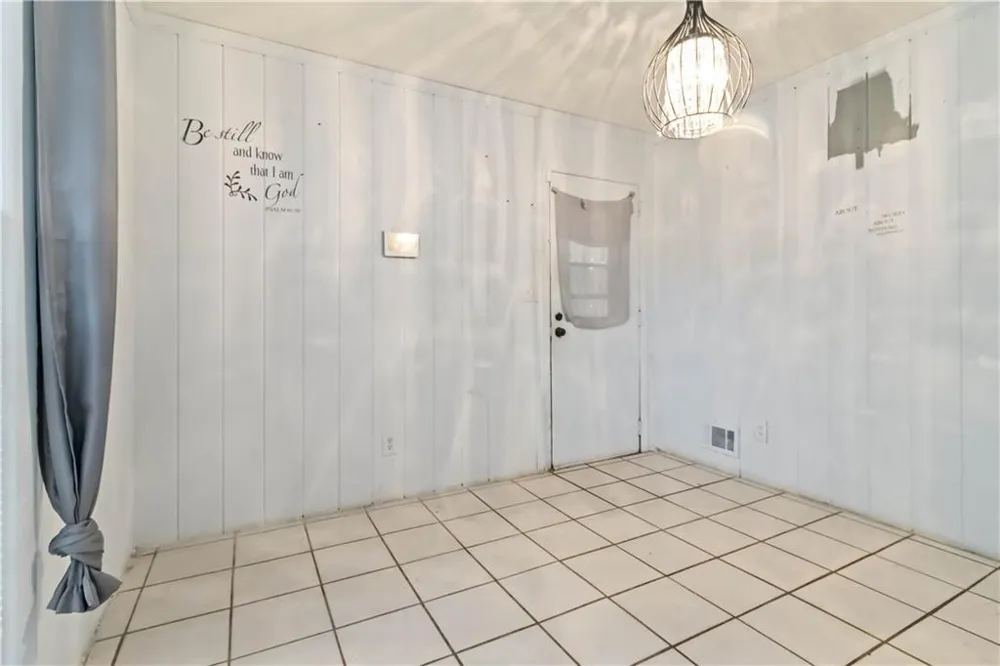 913 Longleaf Drive Forest Park, GA 30297