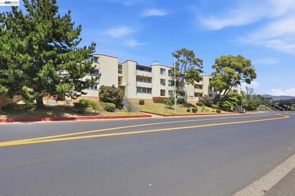 1551 Southgate Ave #115 Daly City, CA 94015