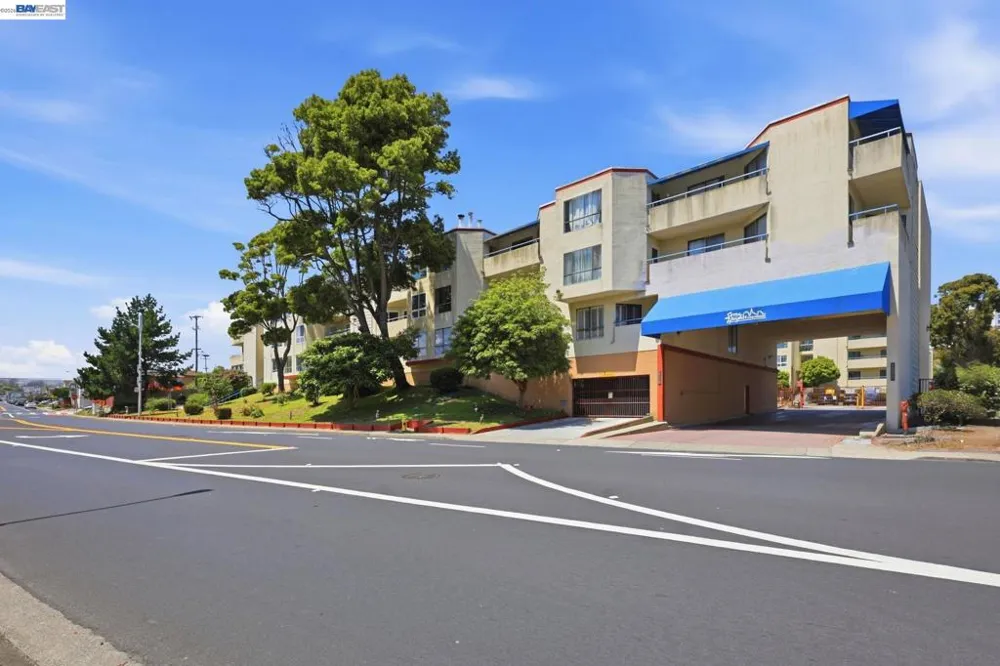 1551 Southgate Ave #115 Daly City, CA 94015