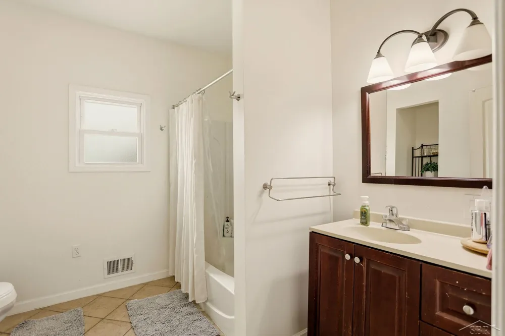 3285 Kochville Road Kochville Township, MI 48604