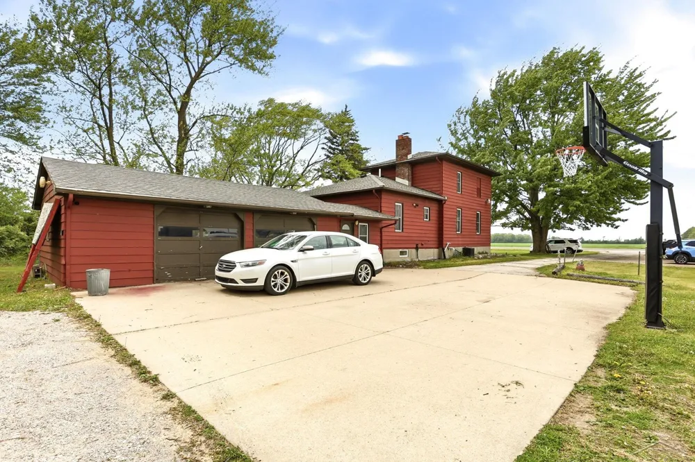 3285 Kochville Road Kochville Township, MI 48604