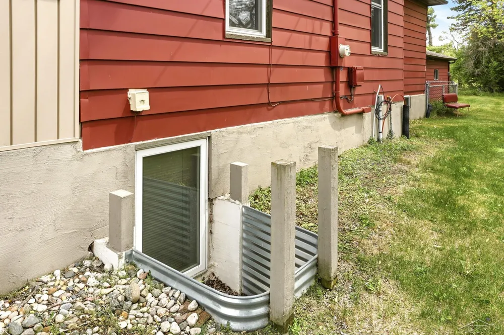 3285 Kochville Road Kochville Township, MI 48604