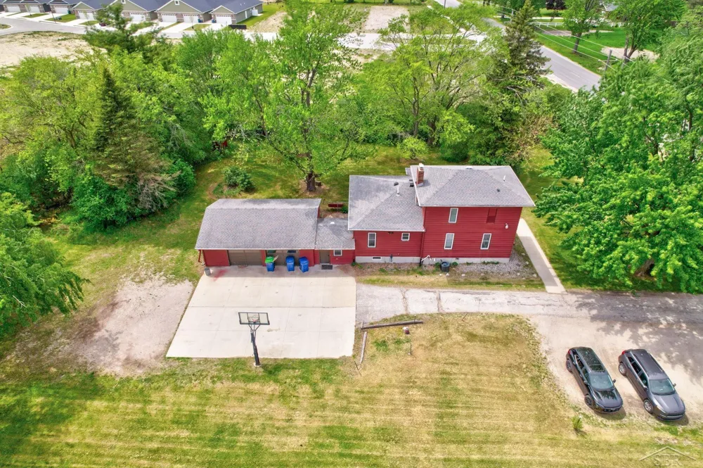 3285 Kochville Road Kochville Township, MI 48604