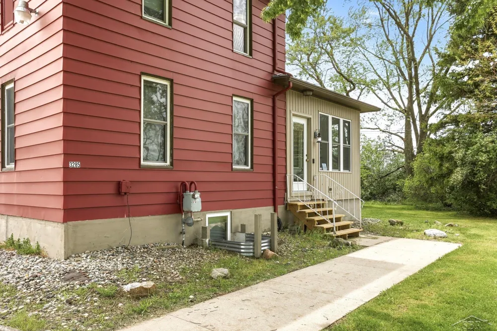 3285 Kochville Road Kochville Township, MI 48604