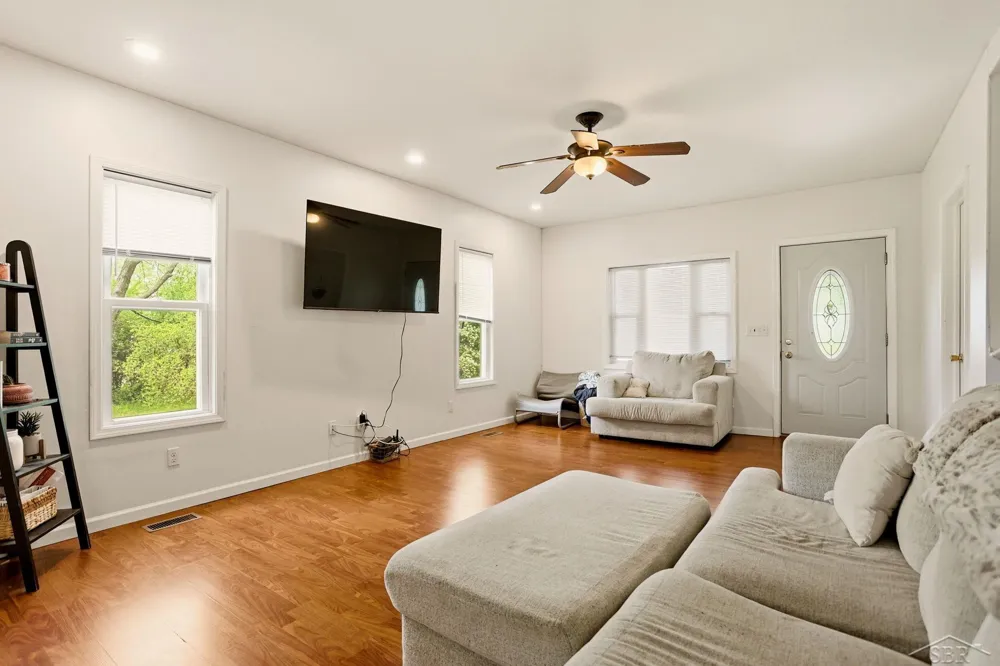 3285 Kochville Road Kochville Township, MI 48604