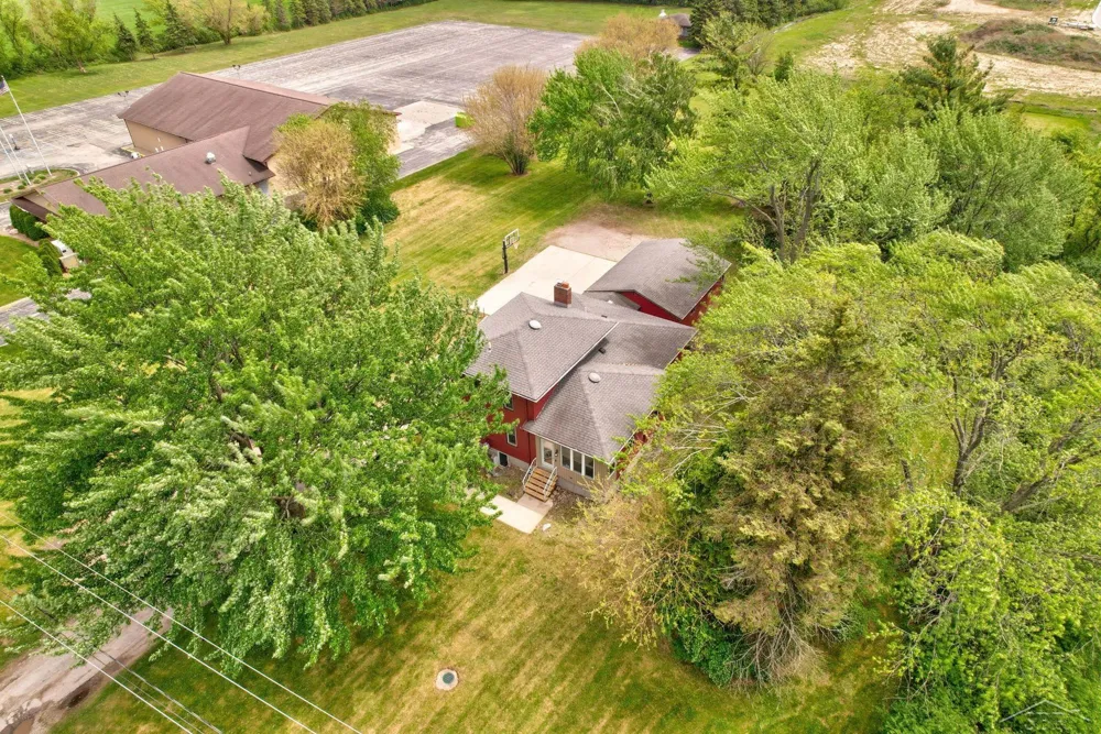 3285 Kochville Road Kochville Township, MI 48604