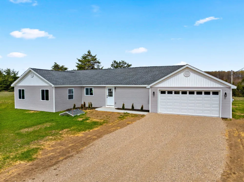 5568 S US-131 Chestonia Township, MI 49659