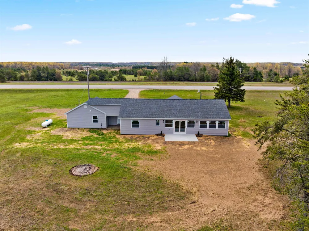 5568 S US-131 Chestonia Township, MI 49659