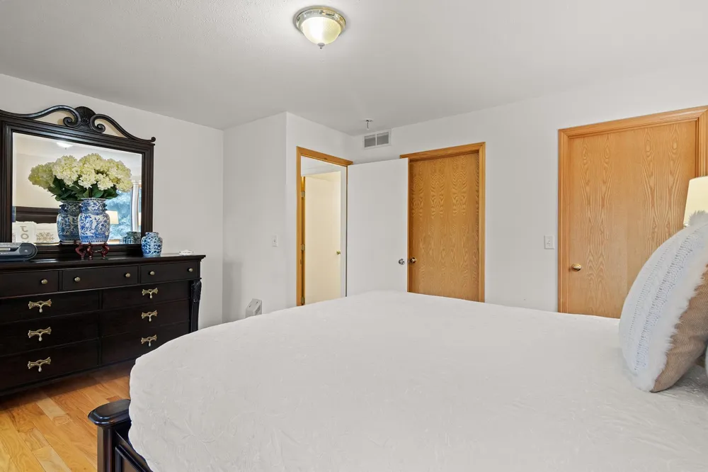 4133 Old Mission Road Peninsula Township, MI 49686