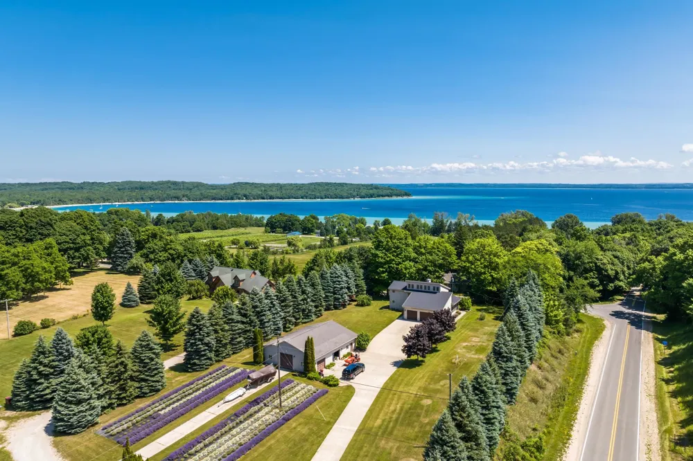 4133 Old Mission Road Peninsula Township, MI 49686