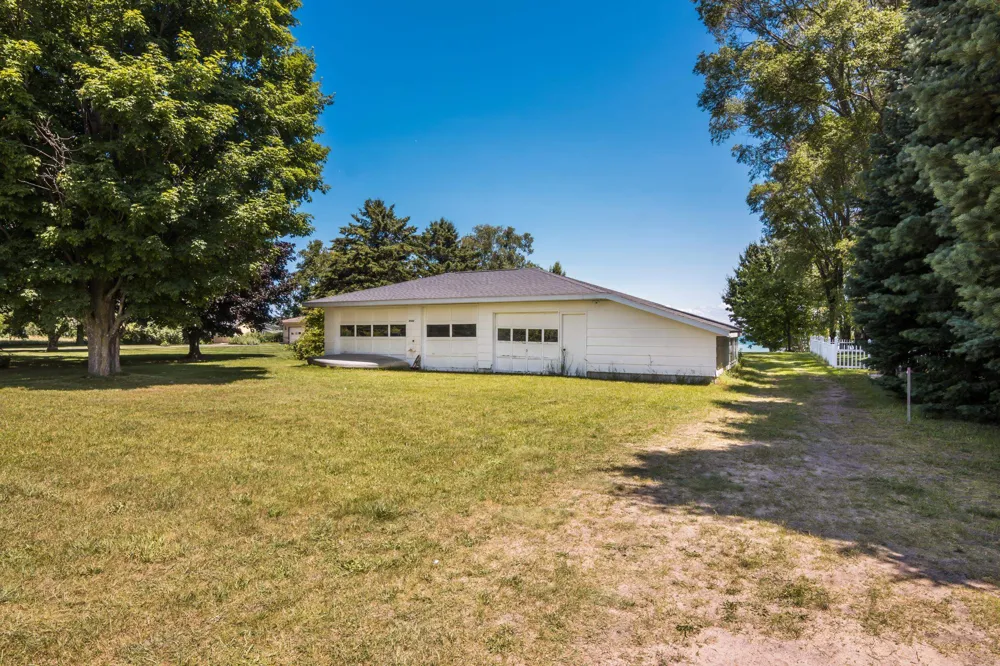 4133 Old Mission Road Peninsula Township, MI 49686