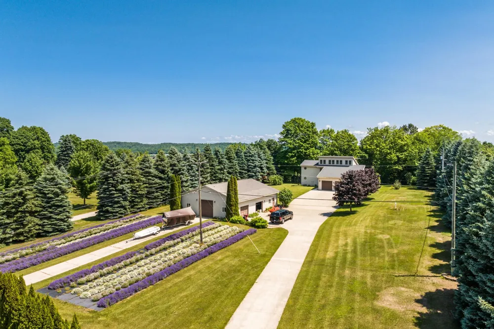 4133 Old Mission Road Peninsula Township, MI 49686
