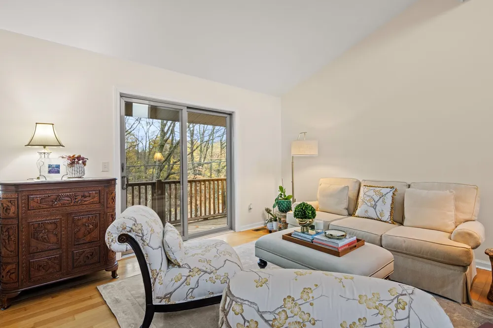4133 Old Mission Road Peninsula Township, MI 49686