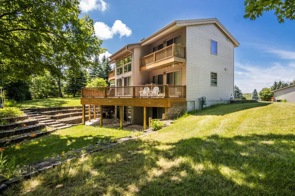 4133 Old Mission Road Peninsula Township, MI 49686