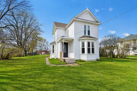 150 Broadway Avenue S