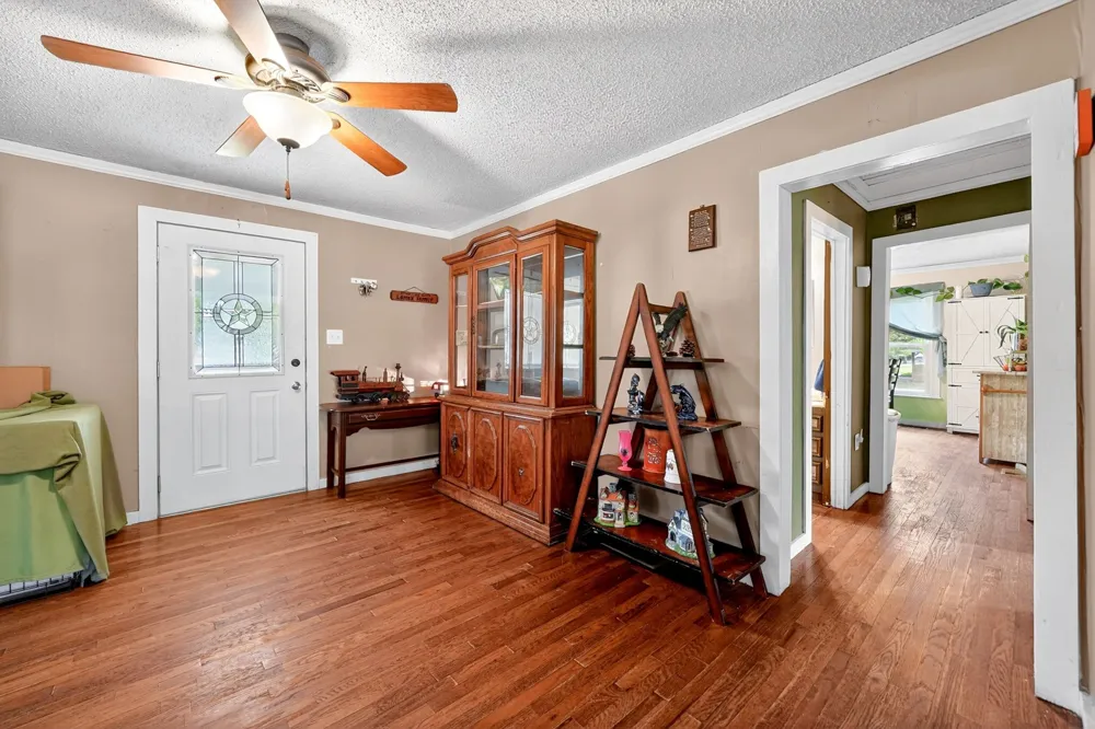 610 Crooked Creek Road Edgewood, TX 75117