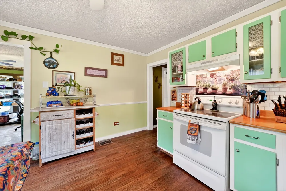 610 Crooked Creek Road Edgewood, TX 75117