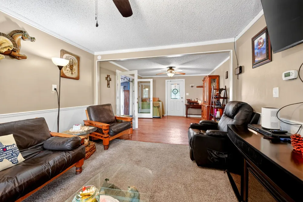 610 Crooked Creek Road Edgewood, TX 75117