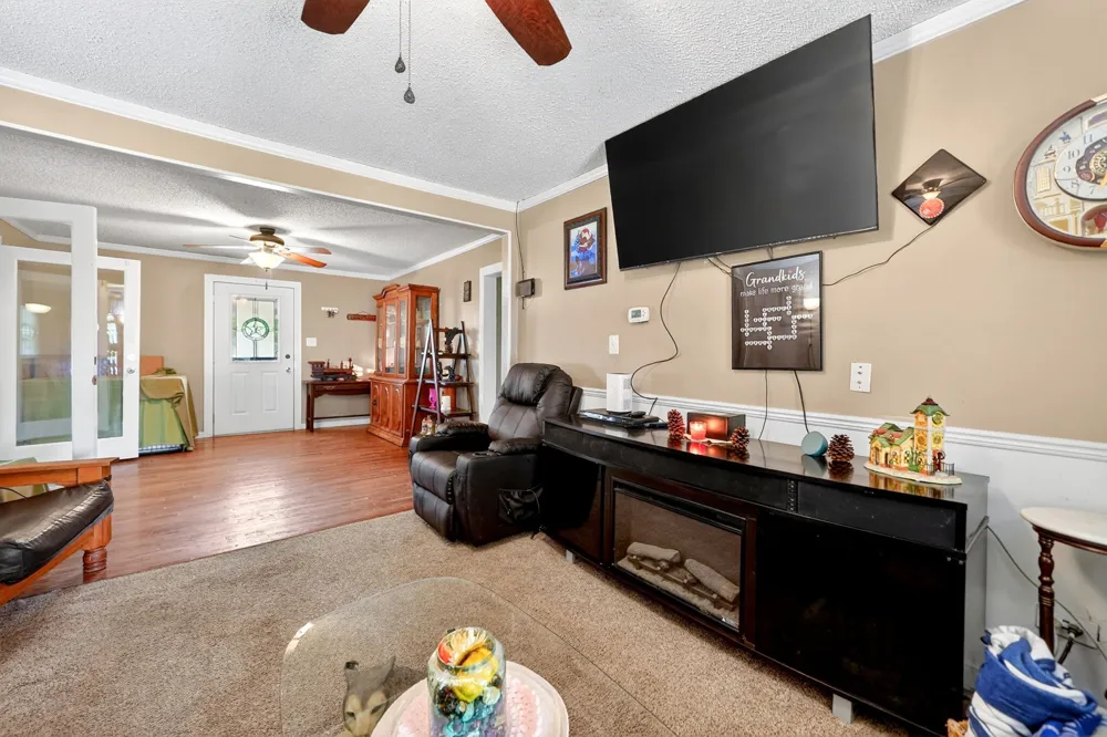 610 Crooked Creek Road Edgewood, TX 75117