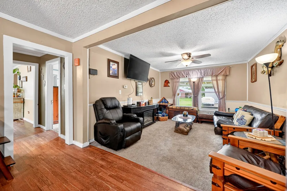 610 Crooked Creek Road Edgewood, TX 75117