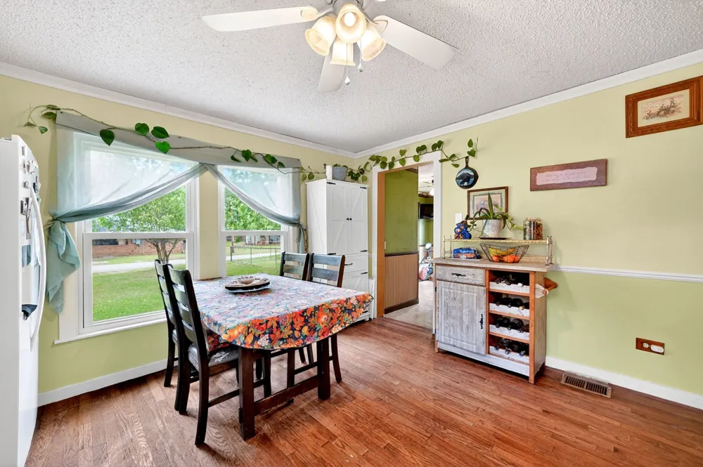610 Crooked Creek Road Edgewood, TX 75117