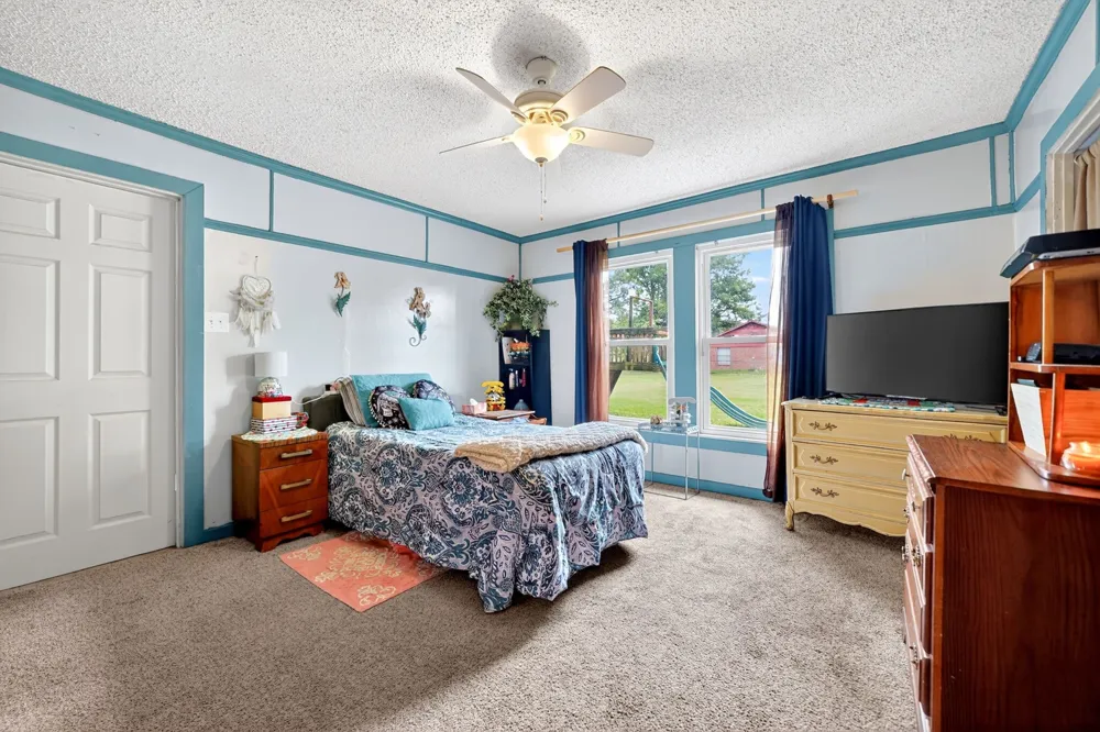 610 Crooked Creek Road Edgewood, TX 75117