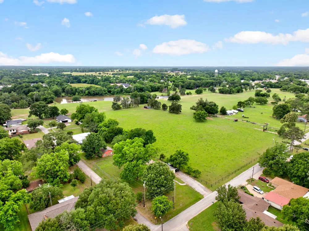 610 Crooked Creek Road Edgewood, TX 75117