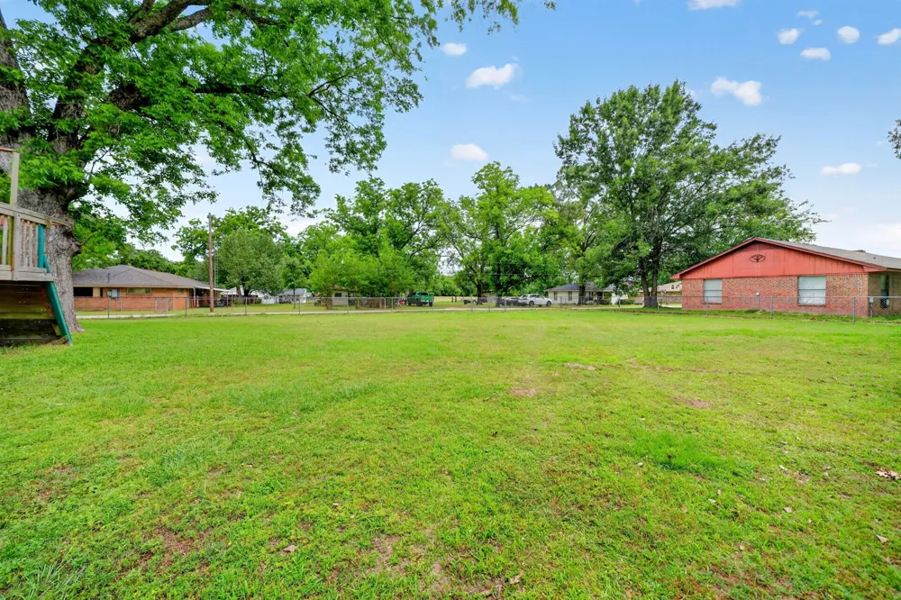 610 Crooked Creek Road Edgewood, TX 75117