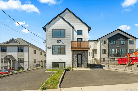 37 Ewing Avenue #202