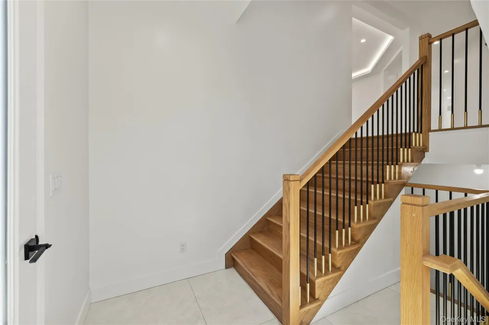 37 Ewing Avenue #202 Spring Valley, NY 10977